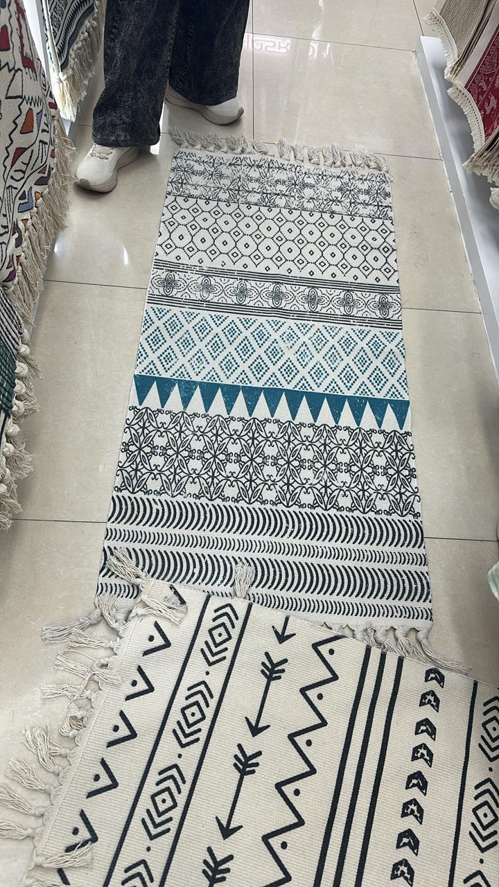RUGS