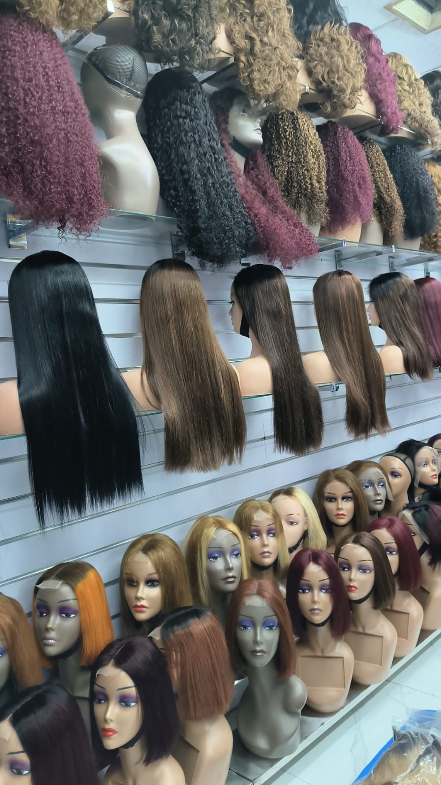 STRAIGHT WIGS