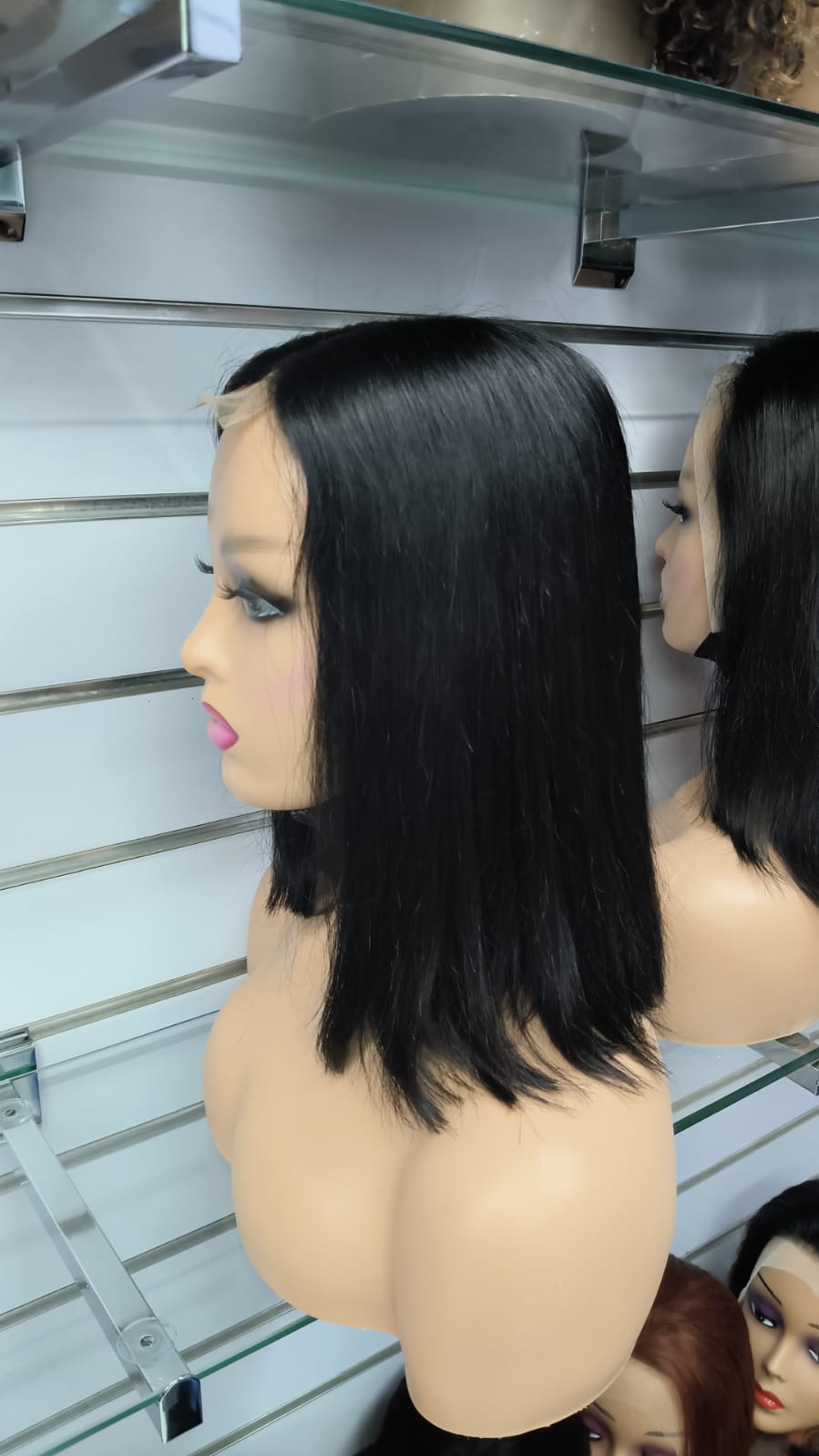 STRAIGHT WIGS