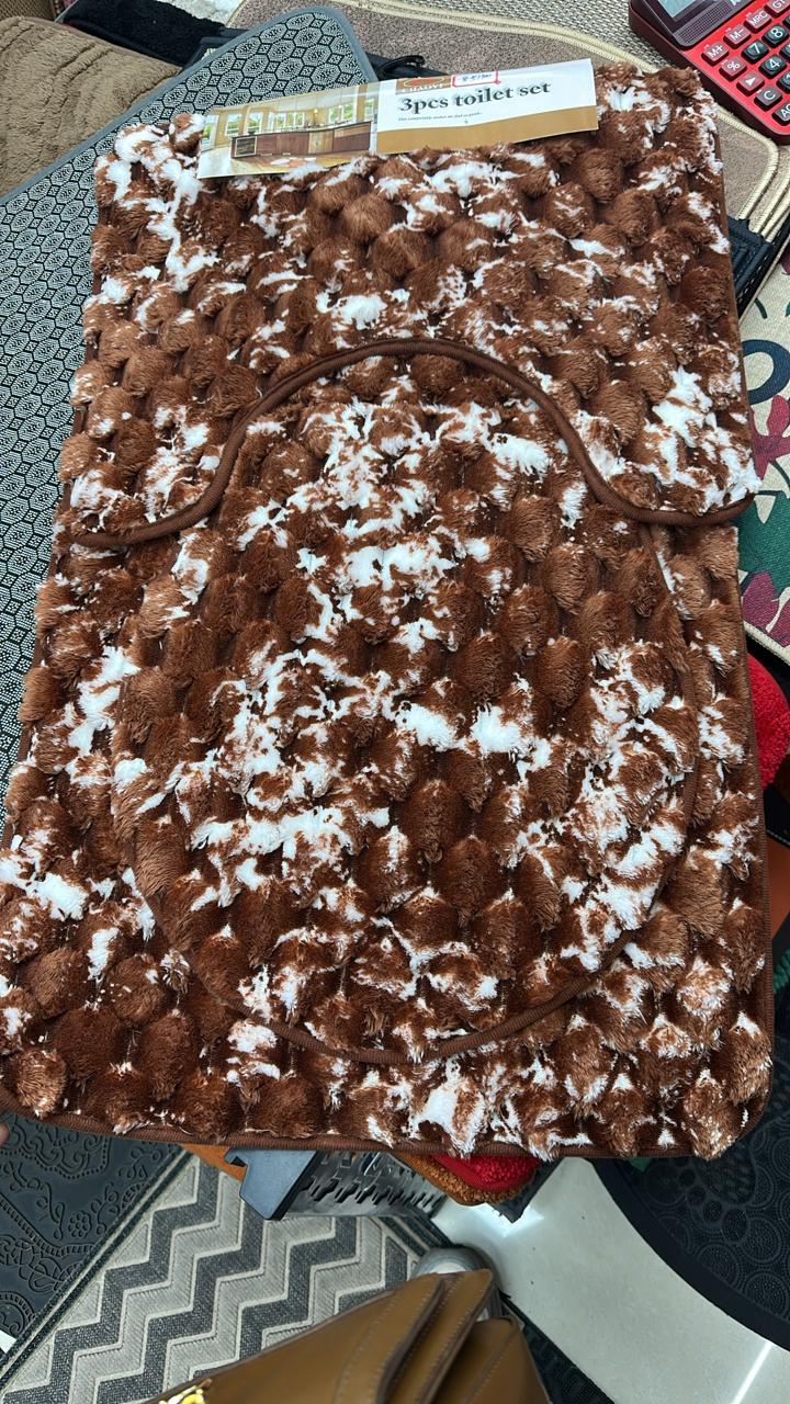 BATHROOM RUGS