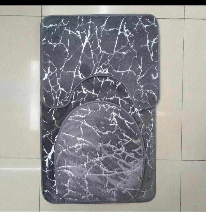 BATHROOM RUGS