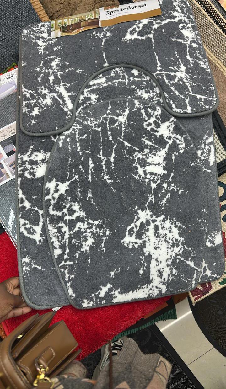 BATHROOM RUGS