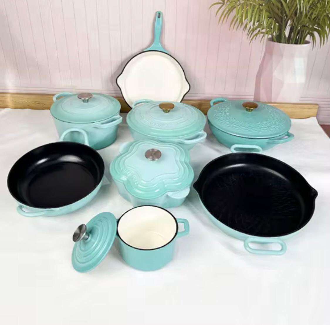 CAST IRON SET KITCHEN WARE