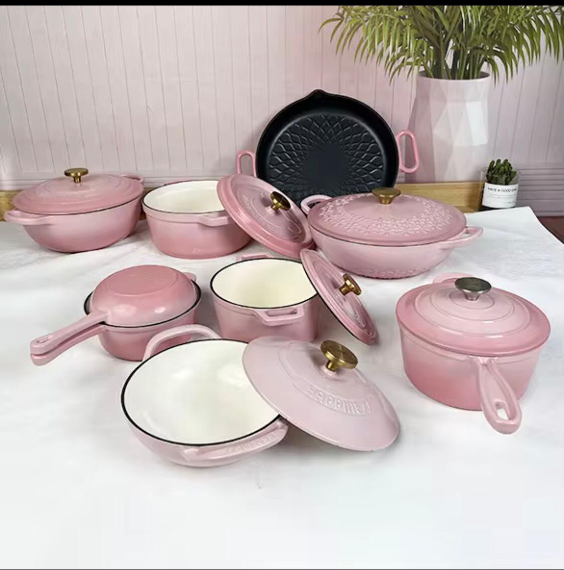 CAST IRON SET KITCHEN WARE
