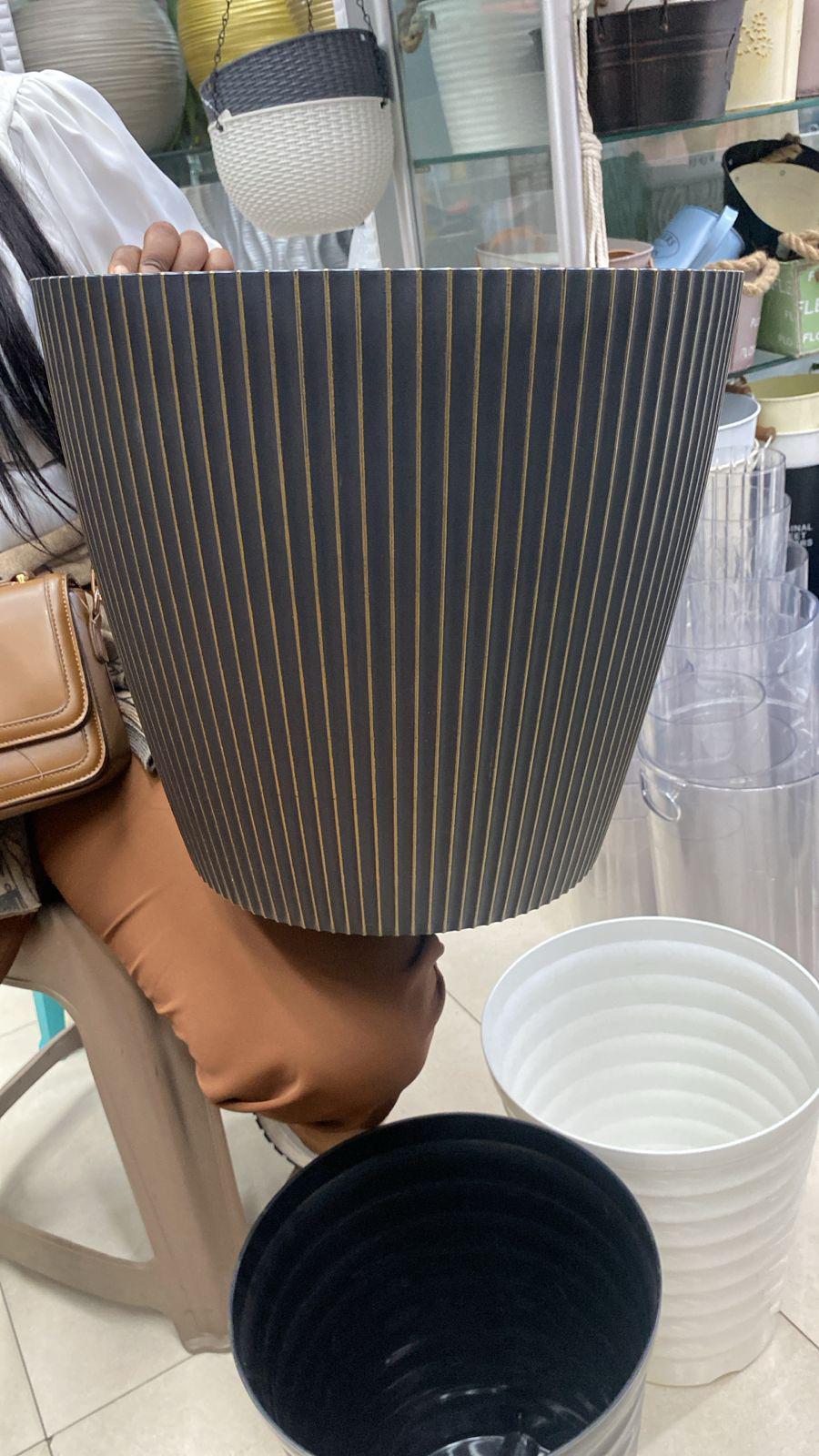 MODERN SMALL FLOWERPOT PLANTERS